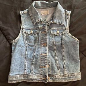 Chiqle Denim Architect Cropped Vest